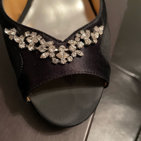 Black Satin Badgley Mischka Heels - Picture 5 of 6